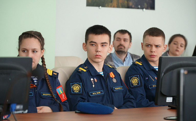 Михаил Белоусов провел встречу с представителями молодежных организаций Тамбовской области