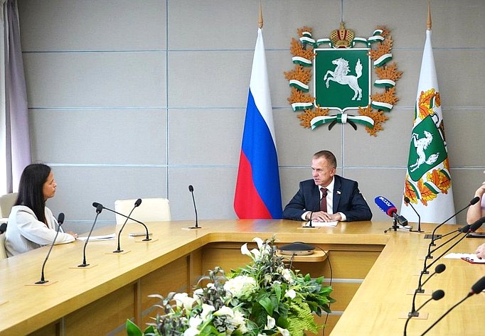 Владимир Кравченко подвел итоги полугодия и рассказал о планах деятельности в Совете Федерации
