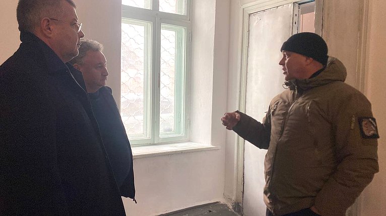 Игорь Кастюкевич посетил кинотеатр Скадовска, в котором сейчас завершаются ремонтные работы