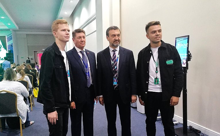 Андрей Шевченко принял участие в работе шестого международного молодежного форума «Евразия Global»