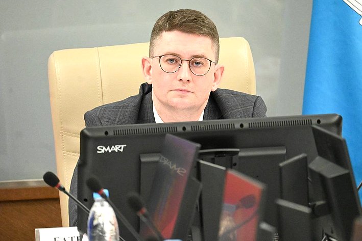 Айрат Гибатдинов принял участие в прошедшем в регионе межведомственном совещании по вопросам протезирования и реабилитации участников и ветеранов СВО