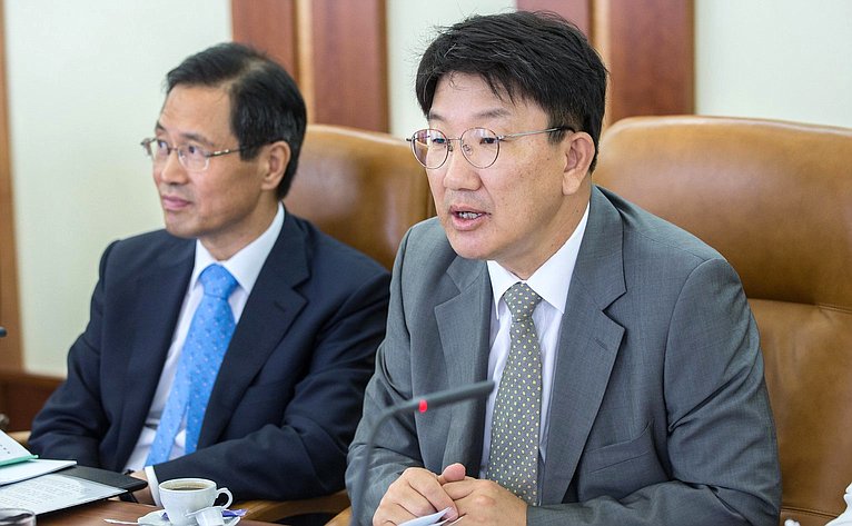 Михаил Афанасов встретился с председателем Комитета по законодательству и судебному праву Национального собрания Республики Корея Ким Сон Доном