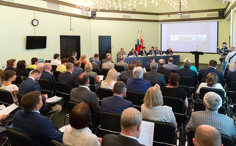 Выездное заседание комитета СФ по бюджету и финансовым рынкам в Тверской области