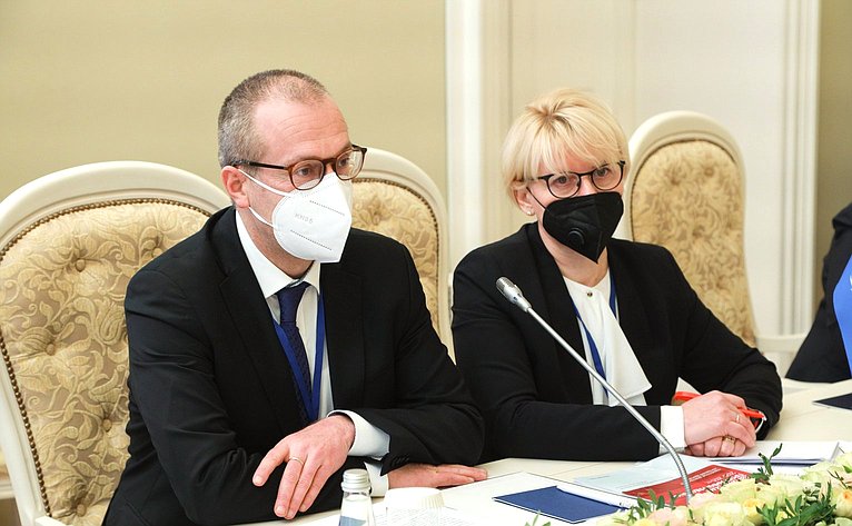 Валентина Матвиенко встретилась с руководителем Европейского регионального бюро Всемирной организации здравоохранения Хансом Клюге