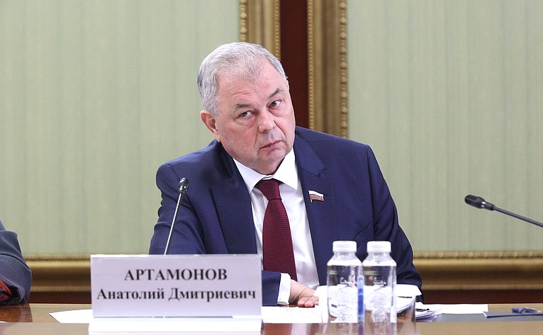 Анатолий Артамонов