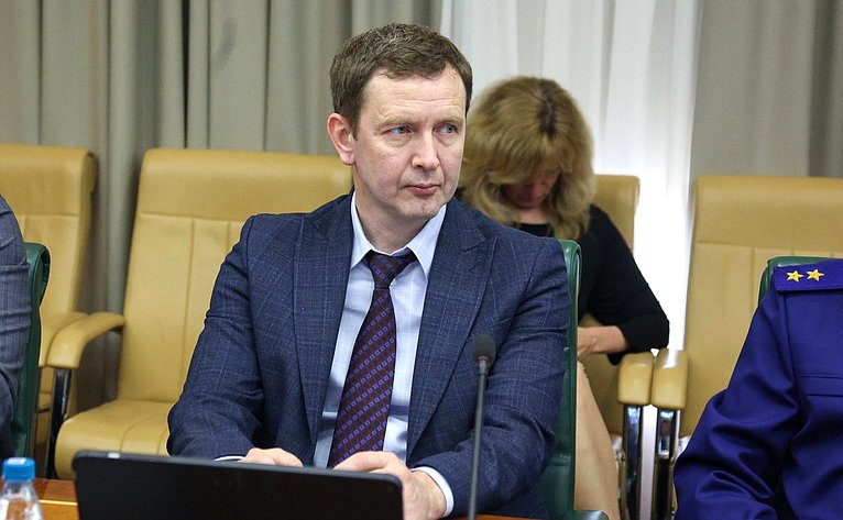 Заседание Комиссии Совета Федерации по защите государственного суверенитета и предотвращению вмешательства во внутренние дела Российской Федерации