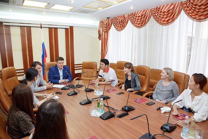 Развитие молодежных программ является актуальной задачей сотрудничества ...