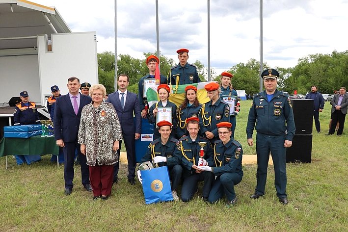 Оксана Хлякина приняла участие в награждении победителей региональных слёт-соревнований детско-юношеского движения «Школа безопасности» и полевого лагеря «Юный спасатель»