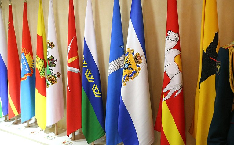 Торжественная церемония установки флагов новых субъектов Российской Федерации – Донецкой и Луганской народных республик, Запорожской и Херсонской областей
