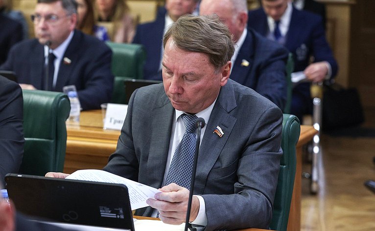 Владимир Кожин