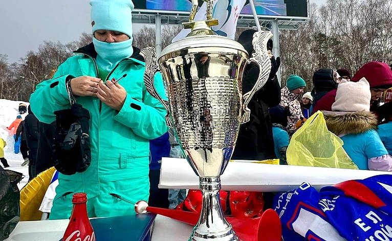 Андрей Хапочкин открыл соревнования «Хоккей в валенках»