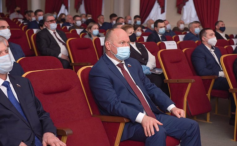 Алексей Кондратенко принял участие в открытой сессии Совета муниципального образования Динской район