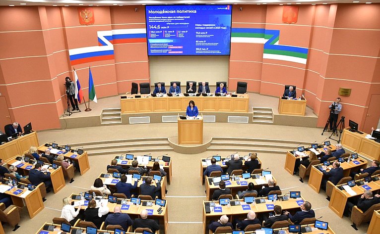 Ольга Епифанова в рамках рабочей поездки в регион приняла участие в III заседании VII сессии Государственного Совета Коми
