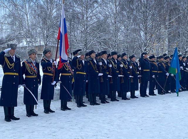 Ольга Хохлова в Вязниках приняла участие в церемонии захоронения красноармейца