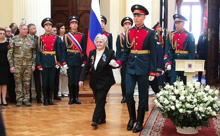 Церемония вручения знаков отличия «Почетный гражданин Санкт-Петербурга» в Мариинском дворце