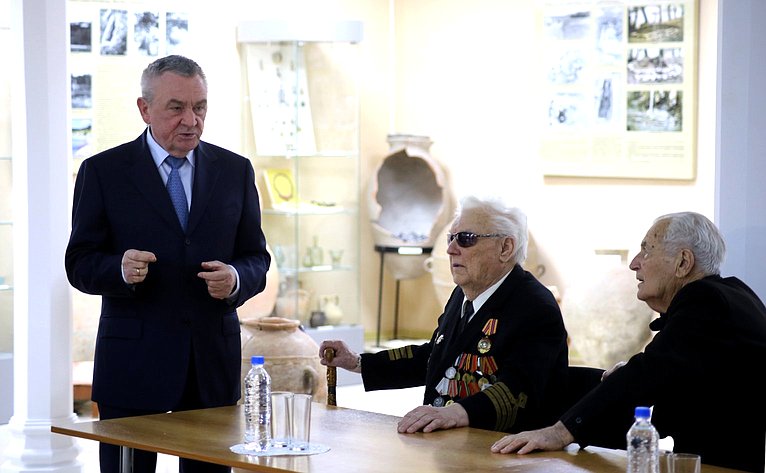 Владимир Бекетов принял участие в праздновании Дня защитника Отечества в Геленджике