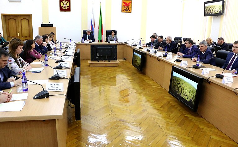 Баир Жамсуев принял участие в совещании, посвященном итогам проведения Дней субъекта в Совете Федерации