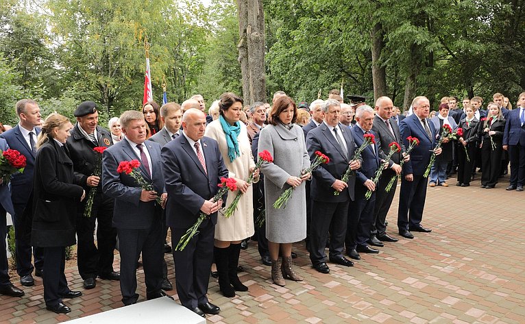 Алексей Кондратенко и Владимир Бекетов приняли участие в церемонии захоронения останков советского летчика в Республике Беларусь