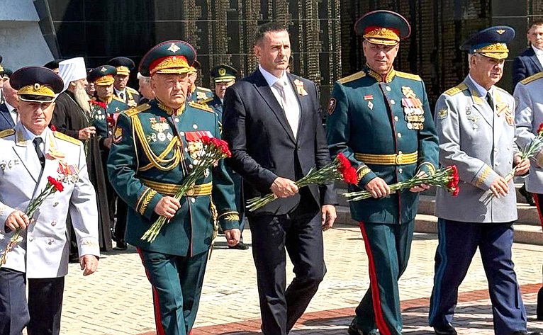 Виктор Бондарев принял участие в торжественных мероприятиях, посвящённых 80-летию Победы над милитаристской Японией и окончания Второй мировой войны