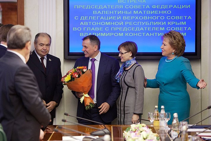 Председатель Совета Федерации В. Матвиенко встретилась с делегацией Верховного Совета Автономной Республики Крым во главе с его председателем В. Константиновым