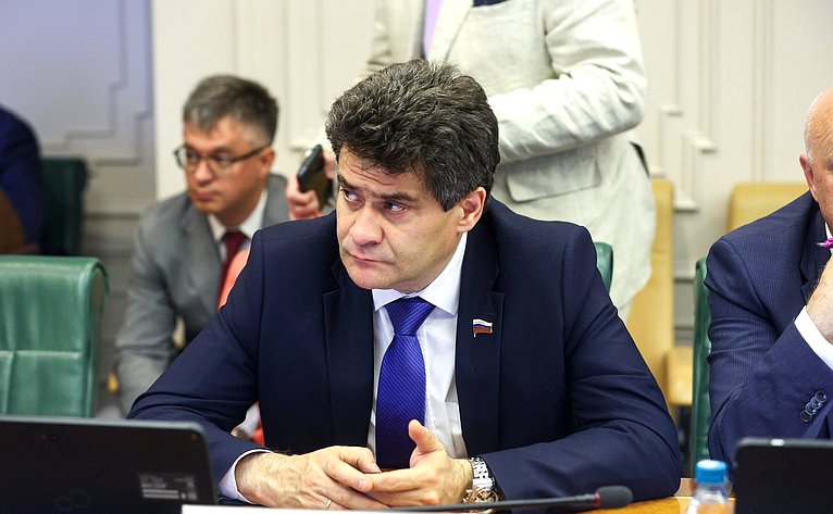 Александр Высокинский