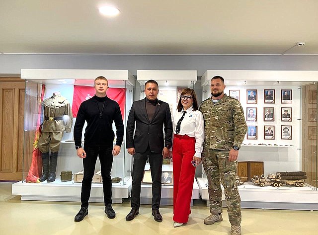 Айрат Гибатдинов поздравил ульяновцев с Днем пожилого человека