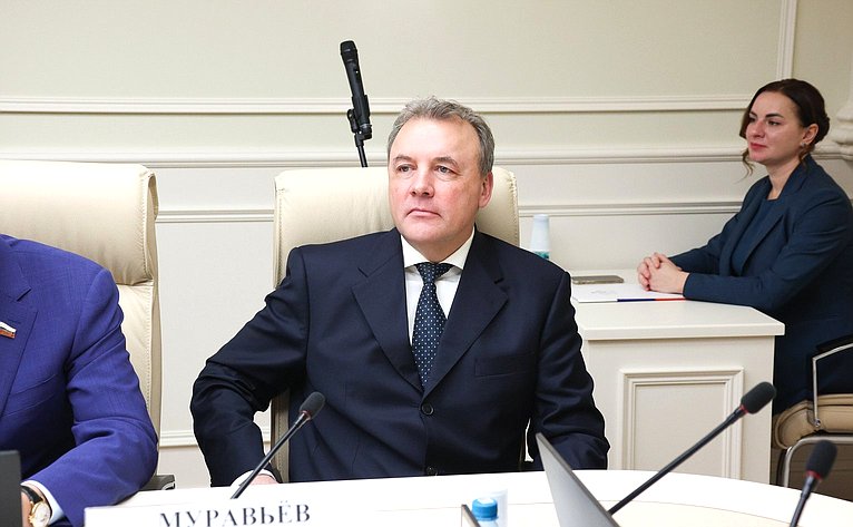 Артур Муравьев