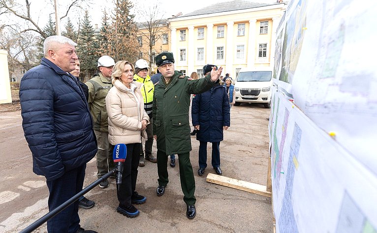 Сенаторы РФ посетили ГБУСО «Социальный городок» (Псковский район)