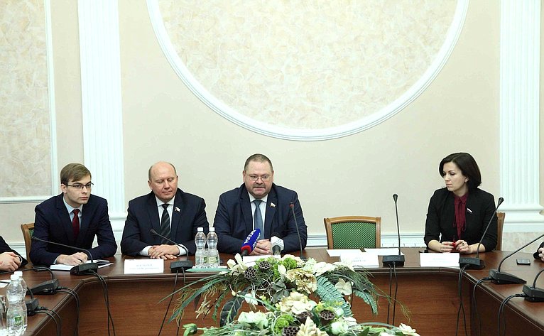 О. Мельниченко провел встречу с депутатами Молодежного парламента при Законодательном Собрании Пензенской области