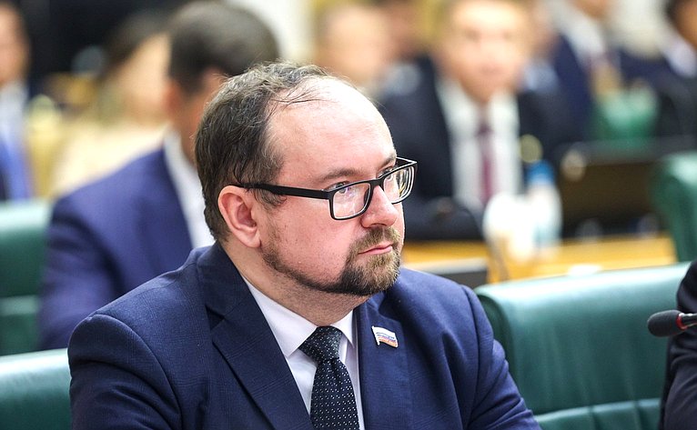 Заседание Палаты молодых законодателей при Совете Федерации