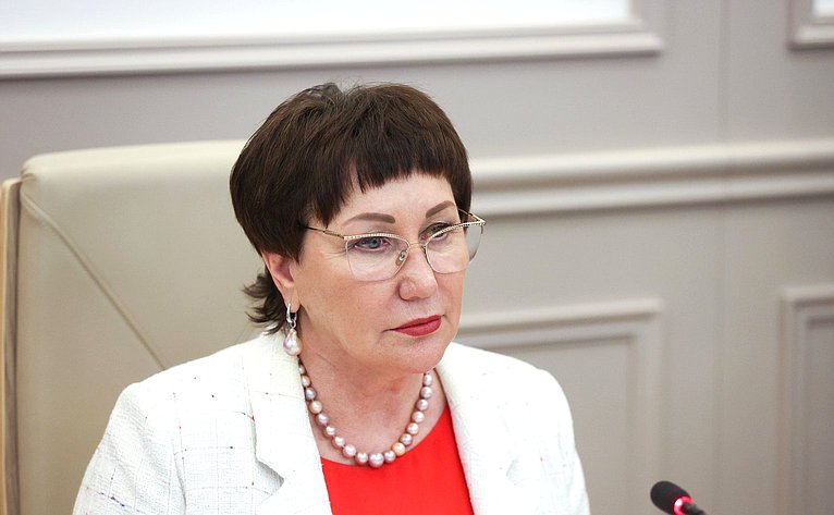 Елена Перминова