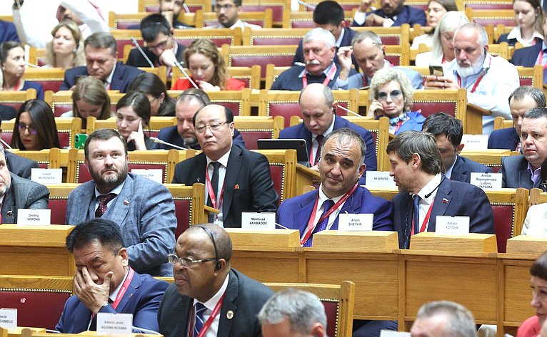 Пленарное заседание XI Невского международного экологического конгресса