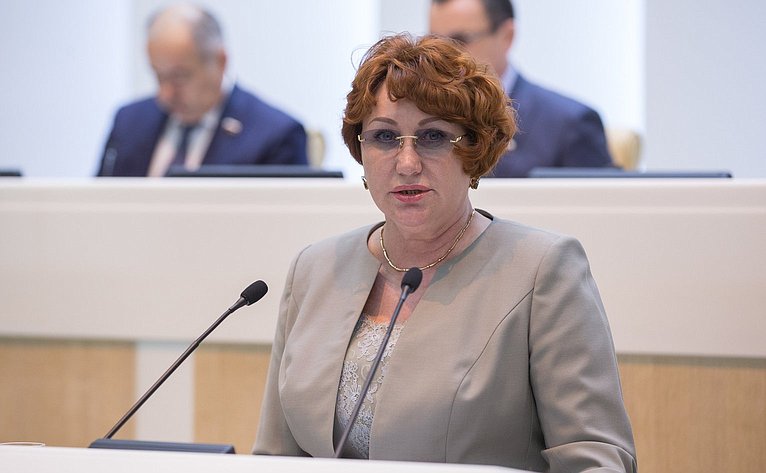 Перминова Елена Алексеевна выступила на 390-м заседании Совета Федерации