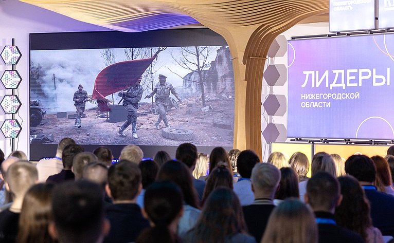 Александр Вайнберг провел встречу с участниками проекта «Лидеры Нижегородской области»