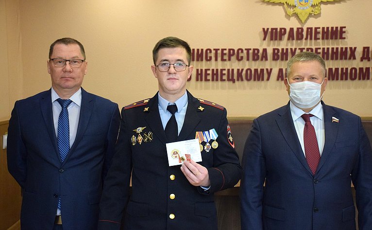Денис Гусев принял участие в церемонии вручения значков ГТО сотрудникам полиции