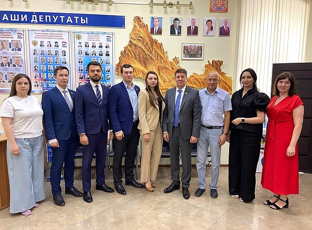 Андрей Шевченко посетил филиал фонда «Защитники Отечества» в Оренбурге и провел прием граждан в регионе