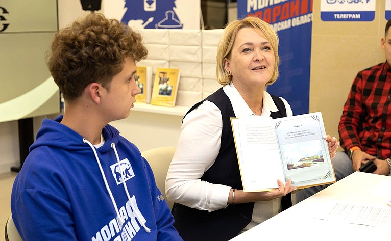 Волонтеры Нижегородской области передали в библиотеки книги «Благочестие и Милосердие», посвященные духовному развитию