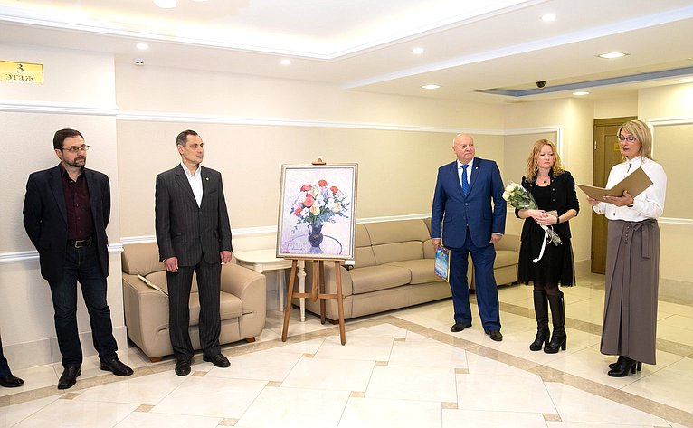В Совете Федерации открылась выставка живописи «Жизнь-искусство»