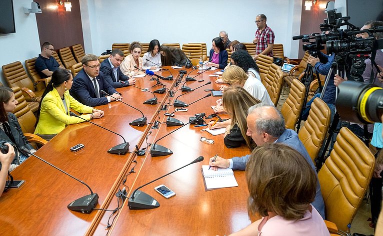 Встреча председателя Комитета СФ по международным делам Константина Косачева с журналистами ведущих СМИ Абхазии и Южной Осетии