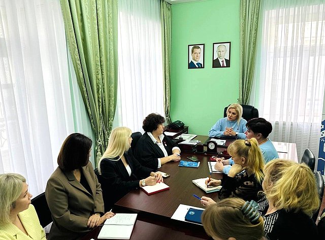 Светлана Кириллова приняла участие в первом заседании женсоветов Костромского гарнизона