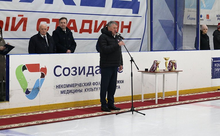 Ю. Воробьев принял участие в мероприятиях, посвященных Дню спасателя и Новому году