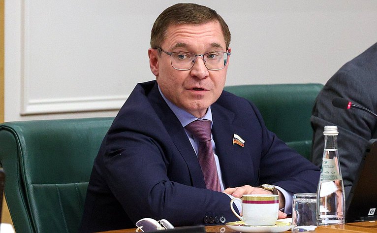 Владимир Якушев