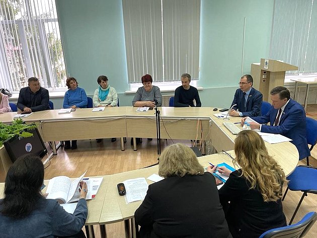 Сергей Рябухин в ходе поездки в регион принял участие в работе XXXIII сессии Совета региональных и местных властей региона