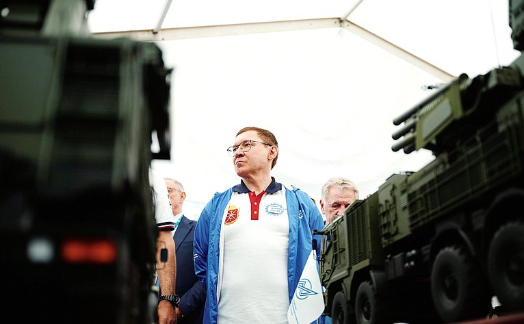 Владимир Якушев