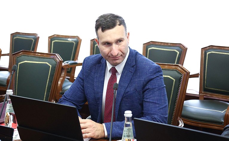 Григорий Карасин провел встречу с Чрезвычайным и Полномочным Послом Алжирской Народной Демократической Республики Туфиком Джуамой