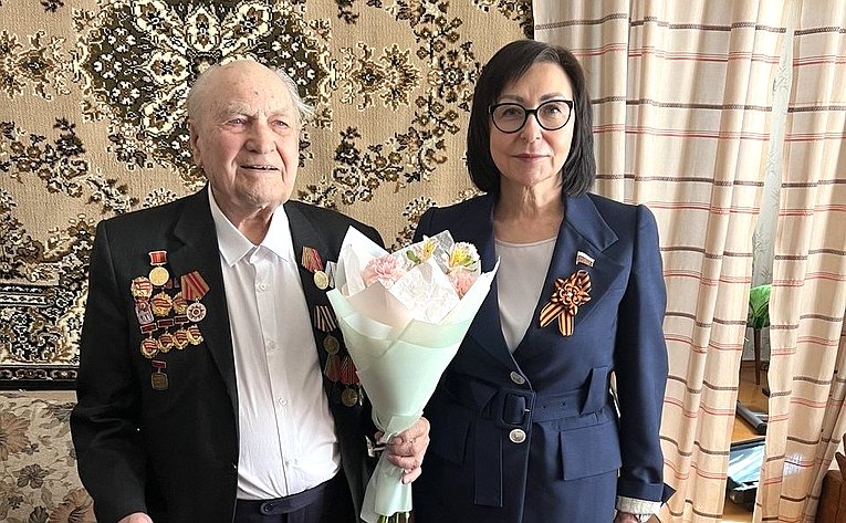 Наталья Котова в преддверии 80-летнего юбилея дня Великой Победы встретилась с ветераном Великой Отечественной войны