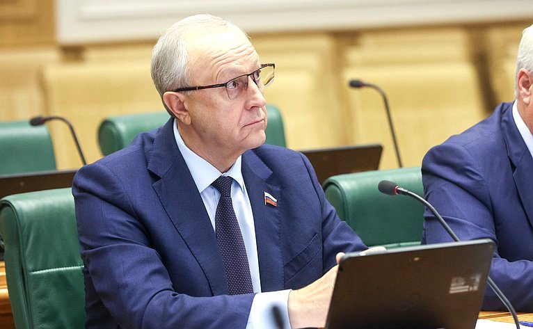 Валерий Радаев
