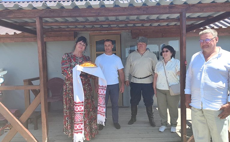 Людмила Талабаева встретилась с казаками в Надеждинском муниципальном округе Приморского края
