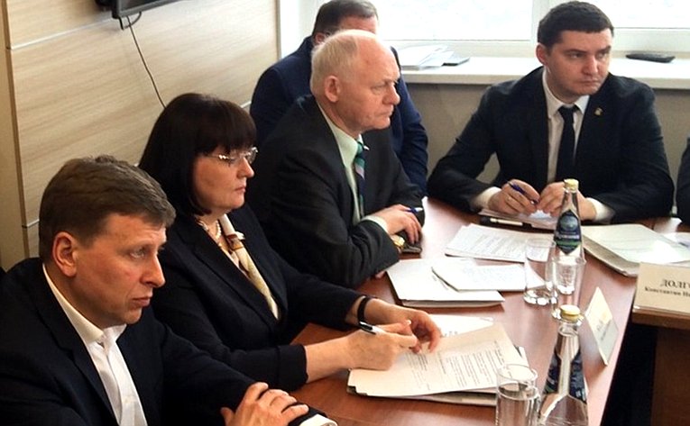 В. Харлов принял участие во встрече губернатора Ульяновской области с сенаторами и депутатами ГД