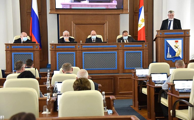 Екатерина Алтабаева приняла участие в пленарном заседании Законодательного Собрания города